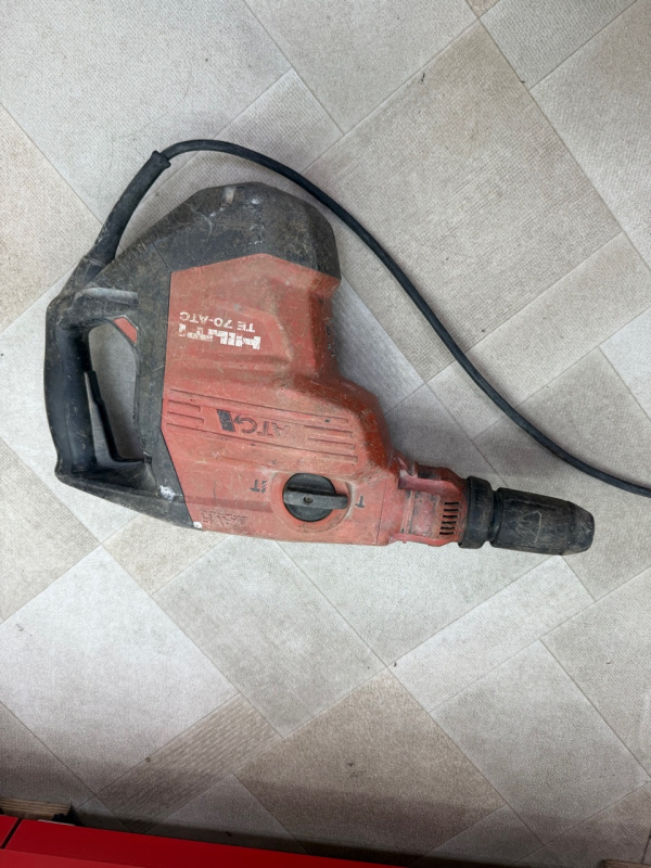 Отбойный молоток Hilti TE 70-ATC