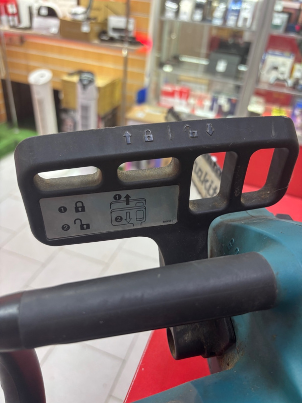 Цепная пила Makita uc35441a